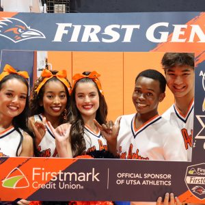 UTSAFanDay-Cheerleaders